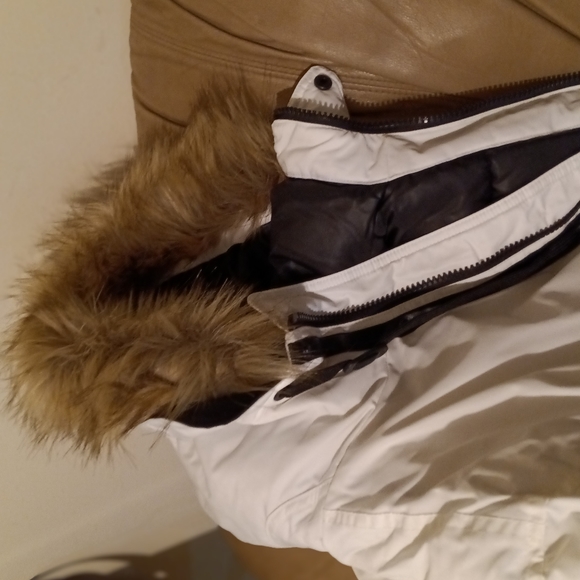 CALVIN KLEIN PARKA - Picture 3 of 8